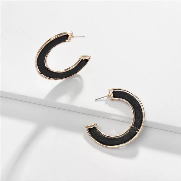 2/$35🖤 Anthropologie Embroidered Black Weave Gold Plated C Hoop Earrings… - Picture 7 of 7